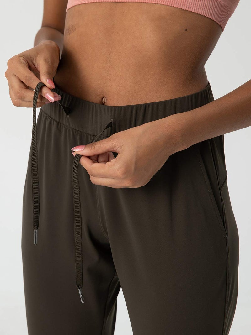 AJISAI Women's Joggers Pants with Pockets Drawstring Sweatpants for Running Workout Lounge Wear Olive S - Image 4